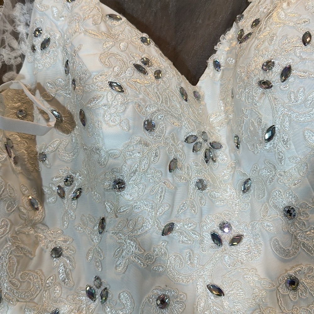 Hebeos White Chiffon A-Line Prom Dress Beaded Lace Built-In Bra NWT - Picture 4 of 8